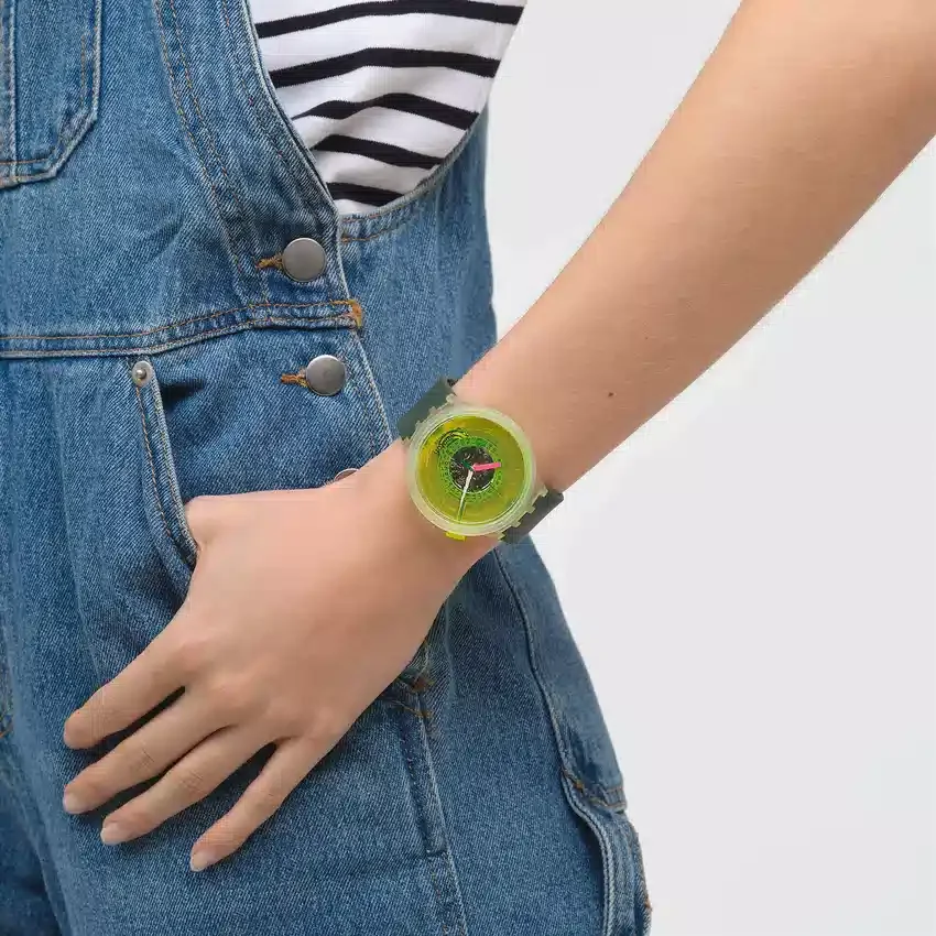 Swatch deslumbrado por el Neon
